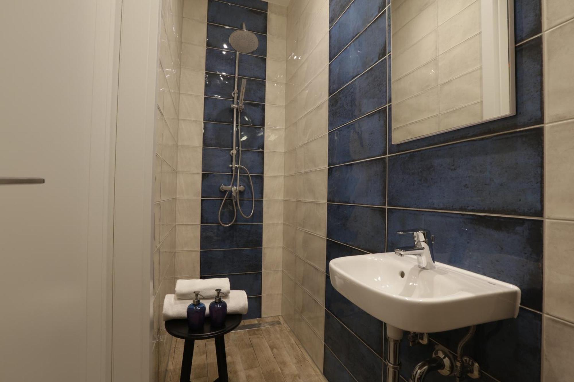 Angel Main Square Center Apartment *