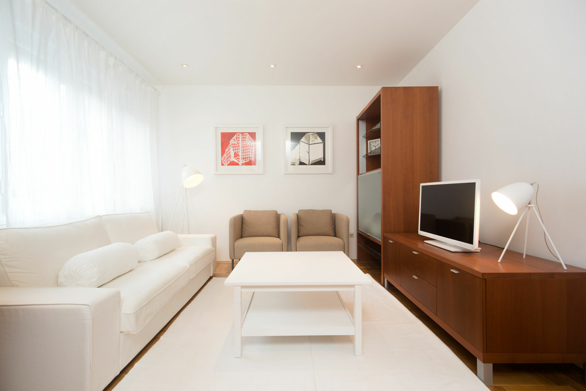 Angel Main Square Center Apartment *
